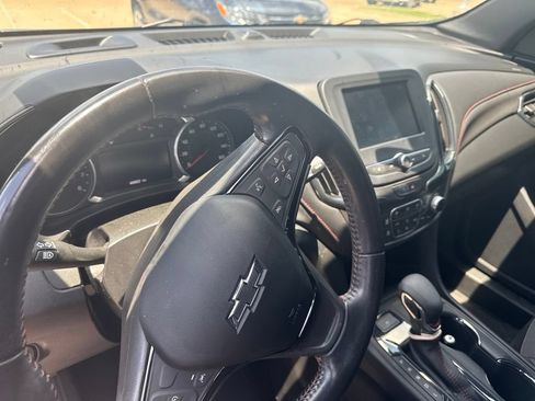 Used 2022 Chevrolet Equinox RS AWD/4WD image 16