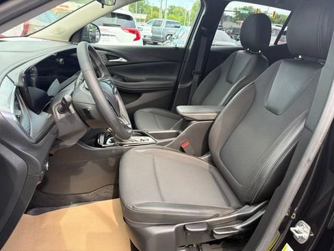 Used 2024 Buick Encore GX Preferred FWD image 12
