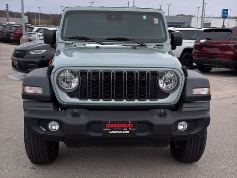 Used 2024 Jeep Wrangler Sport image 3