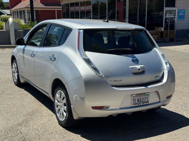 Used 2015 Nissan Leaf S w/ Charge Package FWD image 5