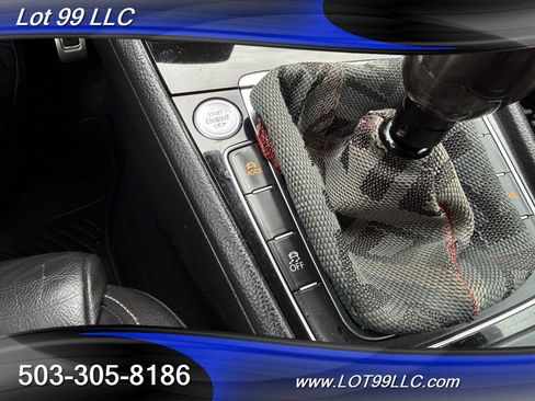 Used 2016 Volkswagen Golf R 4-Door w/ Driver Assistance Package AWD/4WD image 41