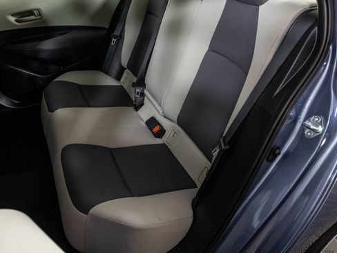 Used 2025 Toyota Corolla LE FWD image 34