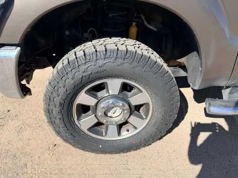 Used 2016 Ford F350 Lariat image 5