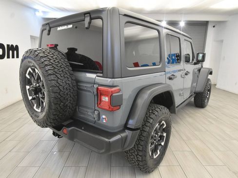 Used 2025 Jeep Wrangler Unlimited Rubicon 4xe AWD/4WD image 5