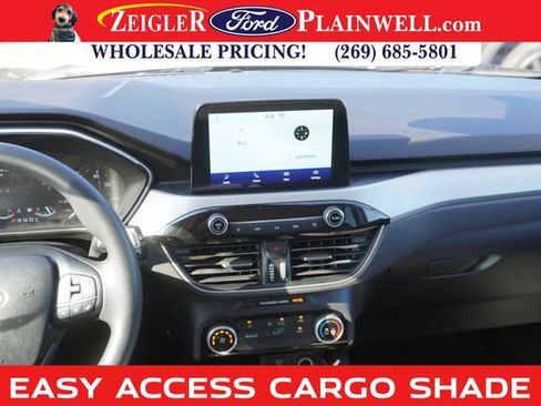 Used 2021 Ford Escape SE image 14