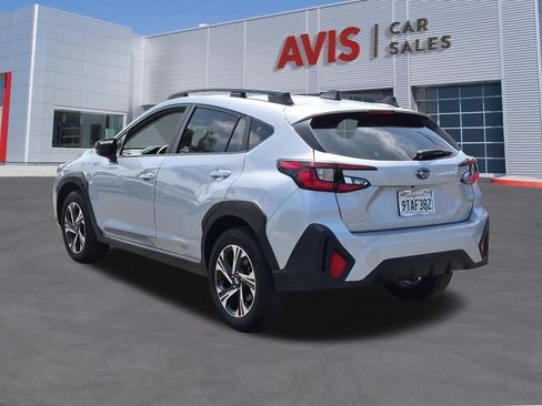 Used 2025 Subaru Crosstrek 2.5i Premium AWD/4WD image 9