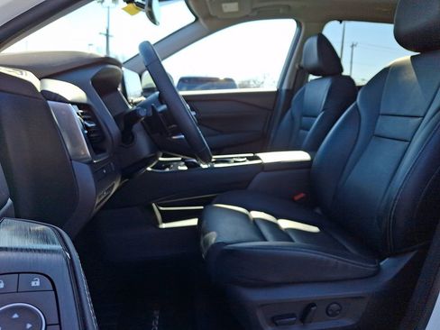 Certified 2023 Nissan Rogue SL w/ SL Premium Package image 13