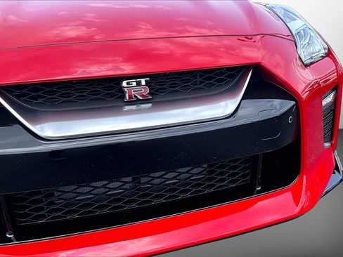 Used 2020 Nissan GT-R Premium w/ Premium Interior Package AWD/4WD image 28