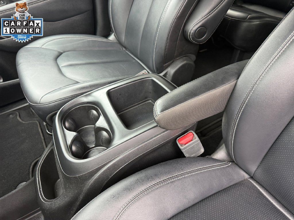Used 2025 Chrysler Pacifica Select FWD image 24