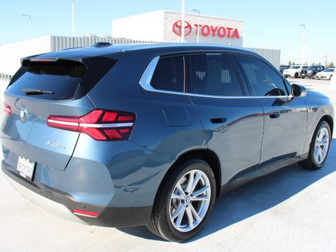 Used 2025 BMW X3 xDrive30i w/ Premium Package image 3