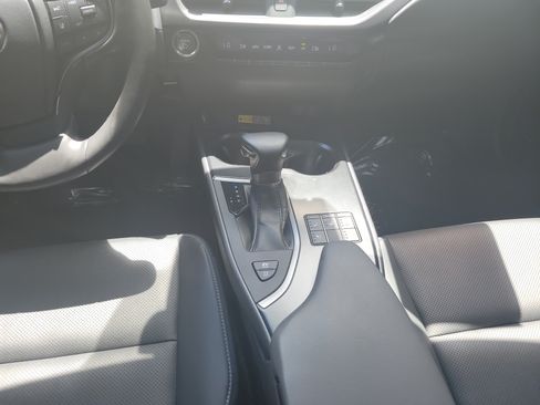 Used 2023 Lexus UX 250h FWD w/ Accessory Package (Z1) image 18