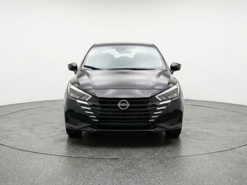 Used 2025 Nissan Versa SV FWD image 2