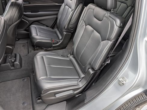 Used 2024 Jeep Grand Cherokee L Limited w/ Trailer Tow Package image 17