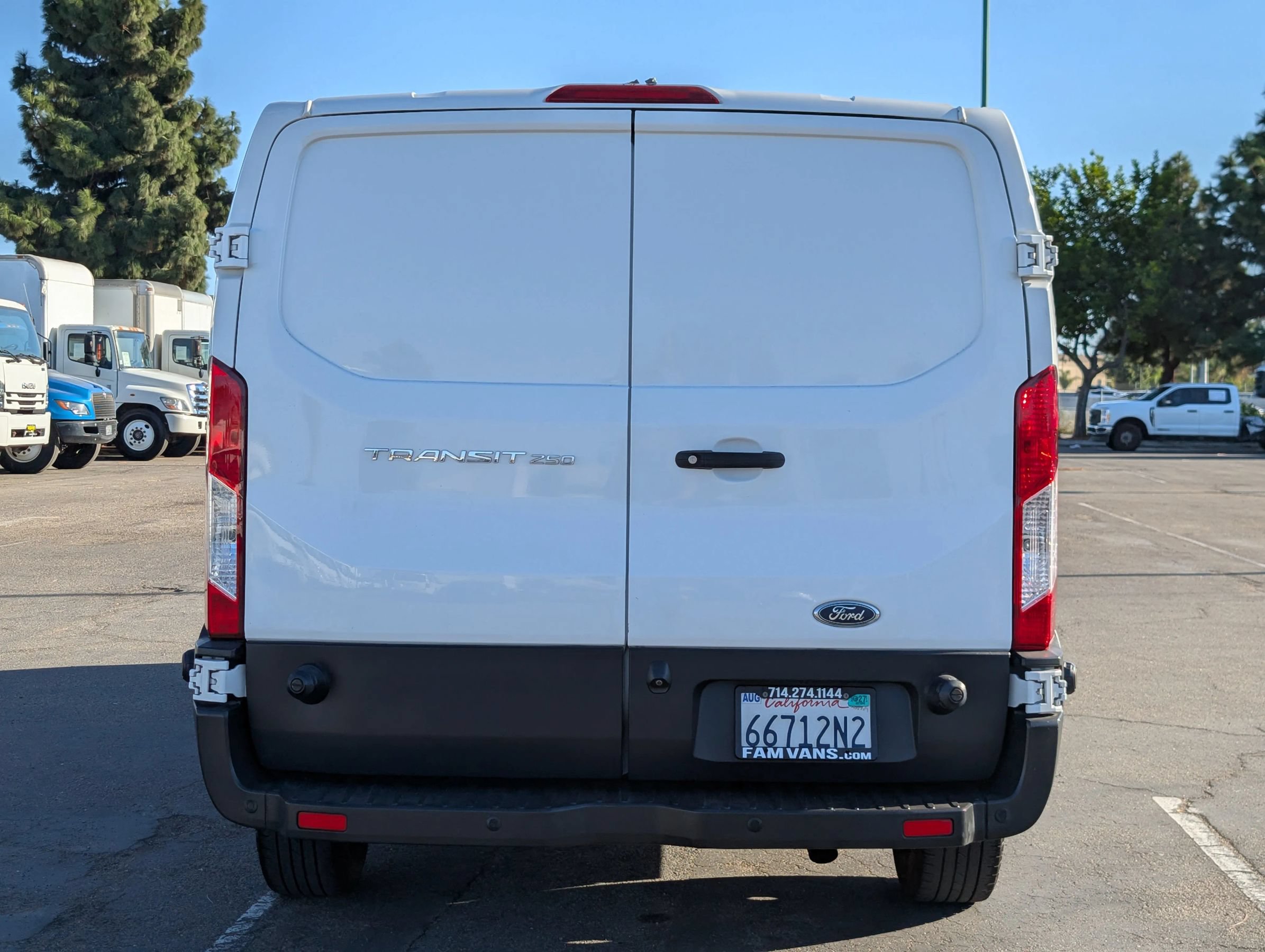 Used 2018 Ford Transit 250 148 Low Roof RWD image 5