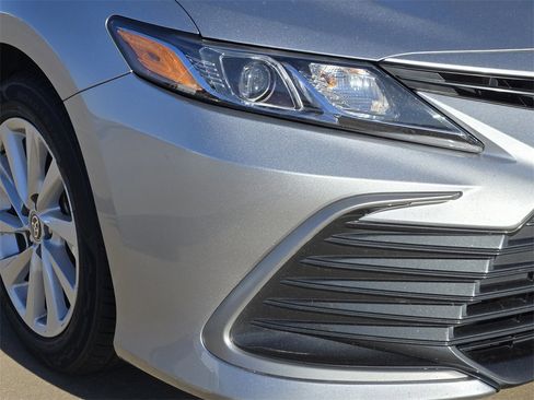 Used 2024 Toyota Camry LE image 29