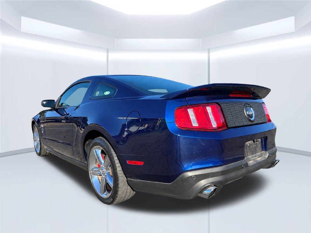 Used 2012 Ford Mustang GT Premium w/ HID Headlamps & Security Pkg RWD image 3