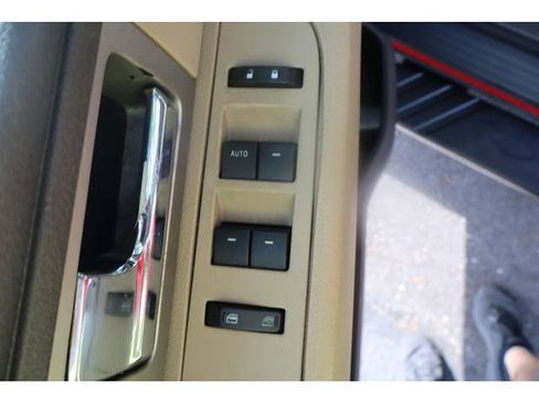 Used 2009 Ford F150 XLT AWD/4WD image 12