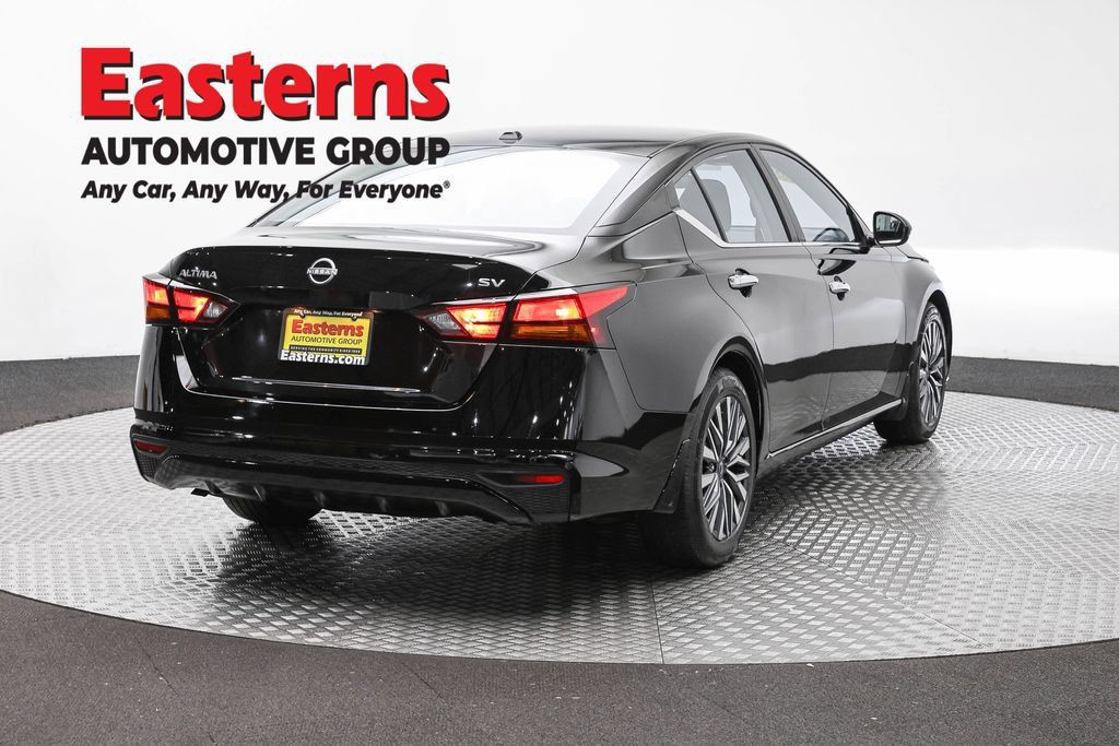 Used 2024 Nissan Altima 2.5 SV FWD image 7
