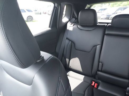 New 2026 Jeep Compass Latitude AWD/4WD image 12