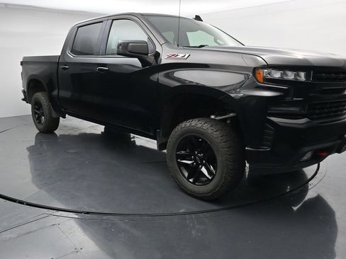 Used 2020 Chevrolet Silverado 1500 LT Trail Boss w/ Convenience Package AWD/4WD image 2