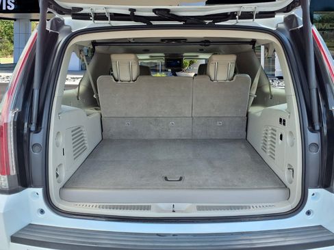 Used 2018 Cadillac Escalade ESV Premium Luxury w/ LPO, Radiant Package AWD/4WD image 22