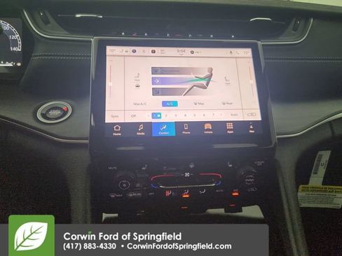 Used 2025 Jeep Grand Cherokee Limited w/ Trailer Tow Package image 26