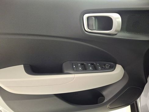 New 2026 Hyundai Venue SEL FWD image 10