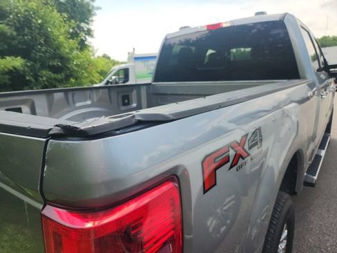 Used 2020 Ford F250 XLT w/ XLT Premium Package AWD/4WD image 16