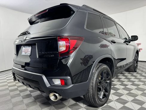 Used 2024 Honda Passport Black Edition image 32