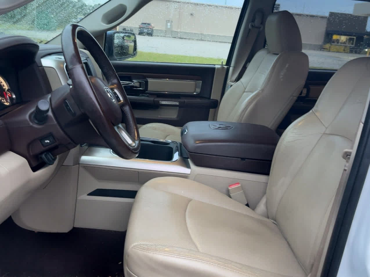 Used 2016 RAM 1500 Laramie w/ Convenience Group AWD/4WD image 10