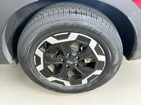 Used 2025 Hyundai Santa Fe SEL AWD/4WD image 11