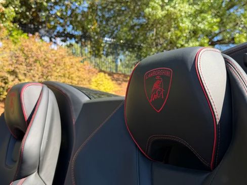 Used 2020 Lamborghini Huracan EVO AWD/4WD image 20