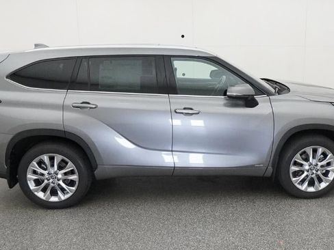 New 2026 Toyota Highlander Limited AWD/4WD image 11