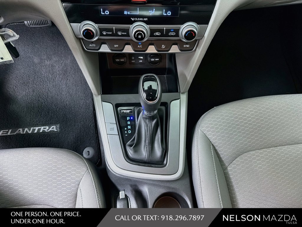 Used 2020 Hyundai Elantra SEL FWD image 29