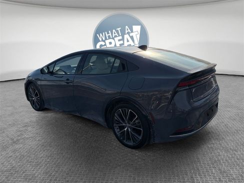 Used 2024 Toyota Prius Limited w/ Limited Premium Package image 6