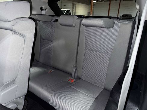 Used 2022 Toyota Highlander LE image 18