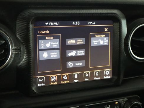 Used 2023 Jeep Wrangler Unlimited Sahara w/ Cold Weather Group AWD/4WD image 30