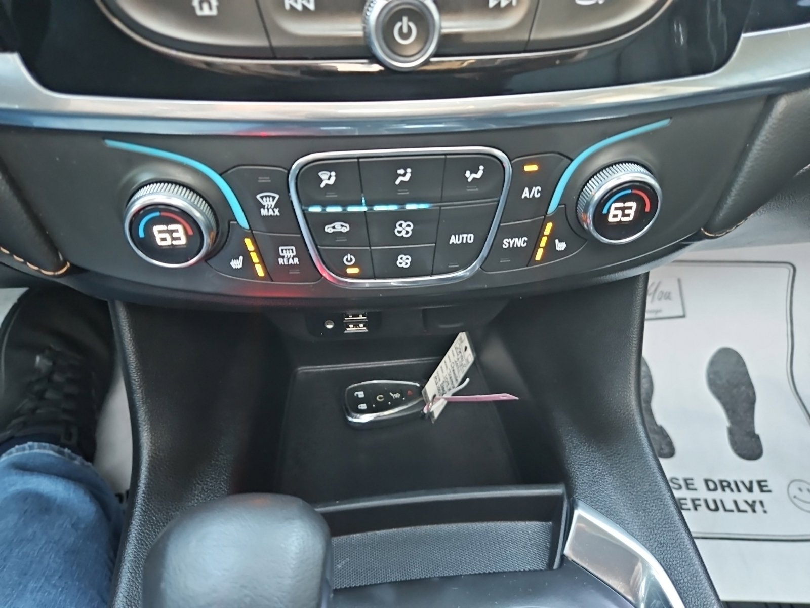 Used 2021 Chevrolet Traverse LT w/ LT Premium Package FWD image 31