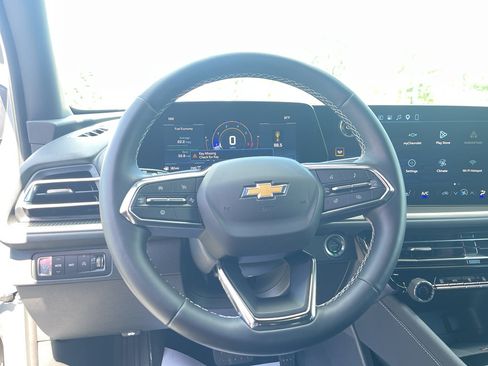 Used 2026 Chevrolet Traverse LT AWD/4WD image 17