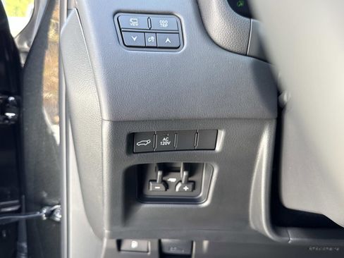 New 2025 Lexus LX 700h Overtrail image 33