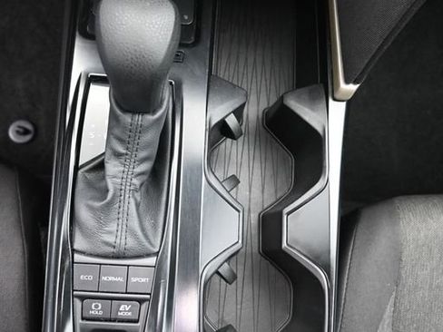 Used 2025 Toyota Camry LE image 22