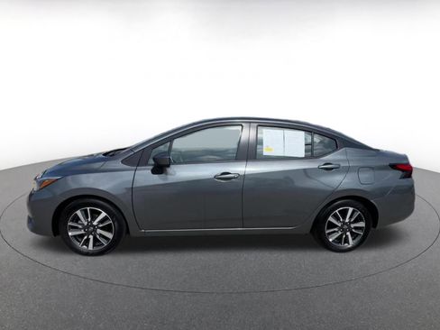 Used 2025 Nissan Versa SV FWD image 9