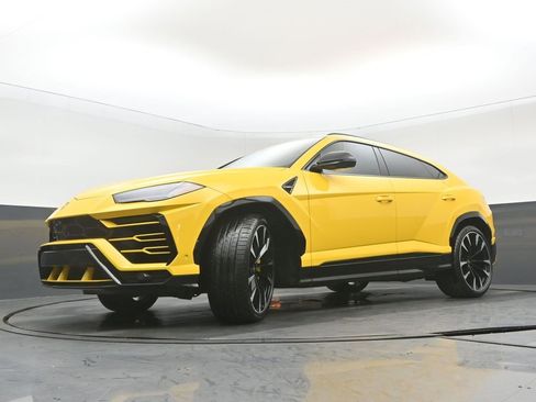 Used 2019 Lamborghini Urus image 31