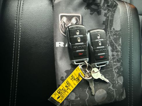 Used 2019 RAM 1500 Big Horn image 24