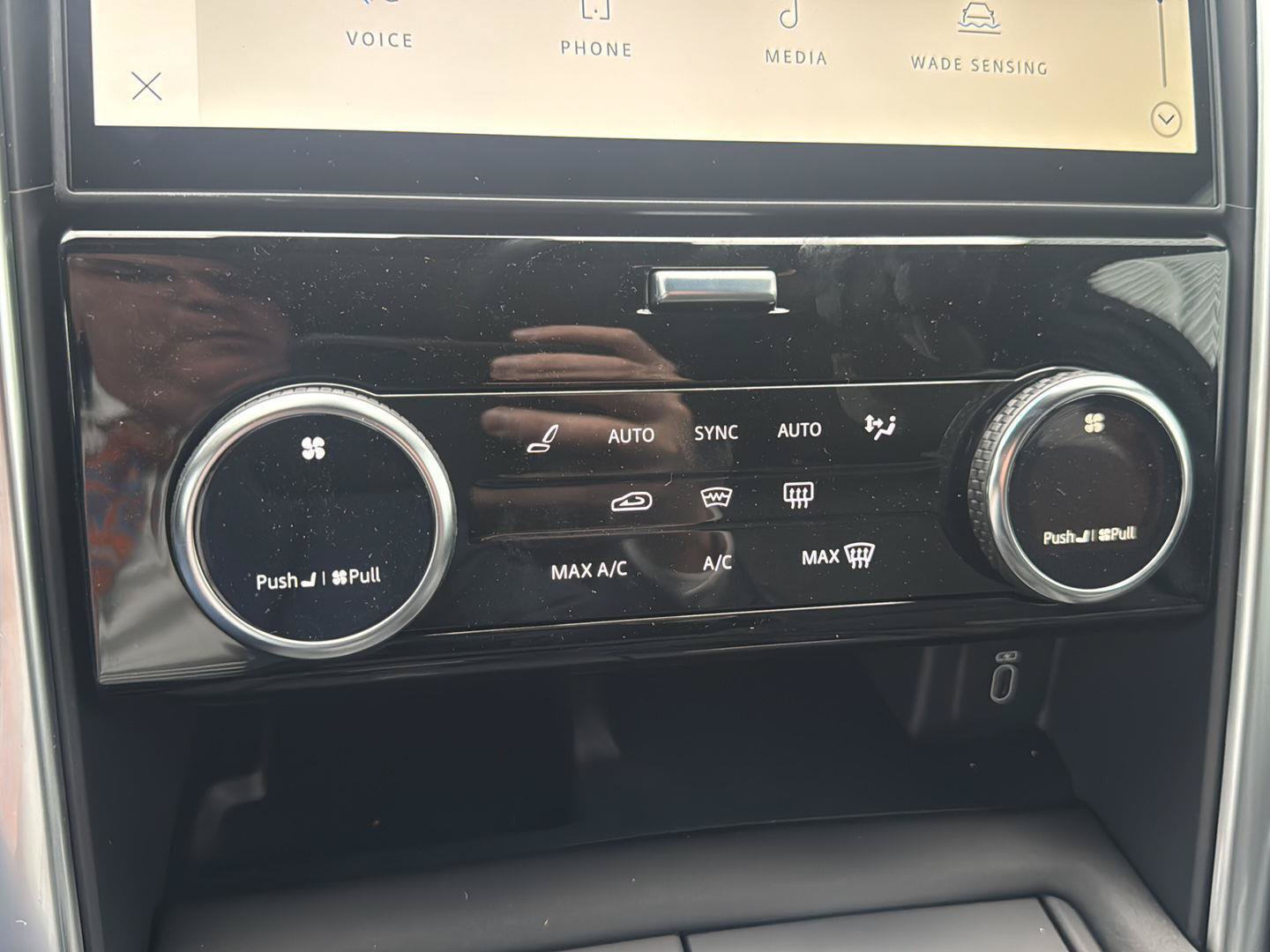New 2026 Land Rover Discovery S AWD/4WD image 35