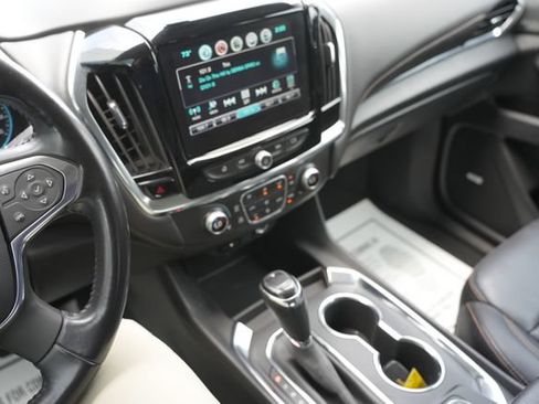 Used 2018 Chevrolet Traverse LT AWD/4WD image 28