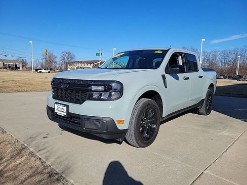 Used 2024 Ford Maverick XLT w/ XLT Luxury Package image 2