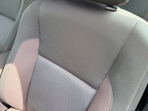 Used 2018 Toyota Corolla LE FWD image 10