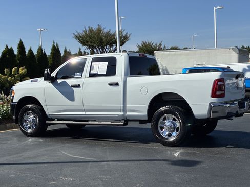 Used 2024 RAM 2500 Tradesman w/ Safety Group AWD/4WD image 9