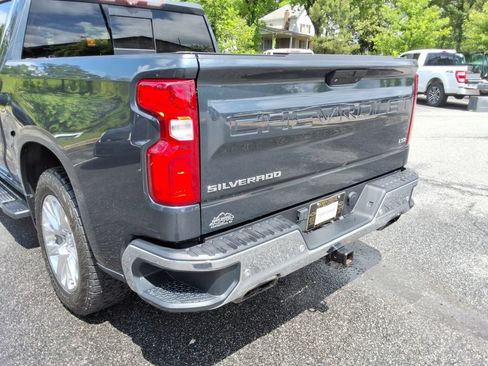 Used 2020 Chevrolet Silverado 1500 LTZ w/ LTZ Premium Package AWD/4WD image 16